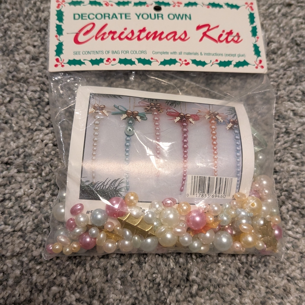 Merri MacDecorate Your Own Christmas Kits Pearl Icicle Ornaments